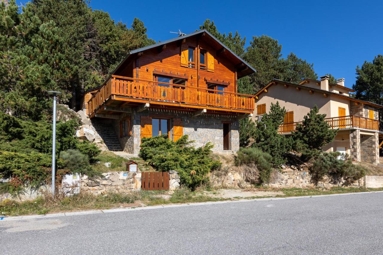 Chalet Les Tilleuls - Jolie Vue Montagne Et Lac Les Angles  Luaran gambar